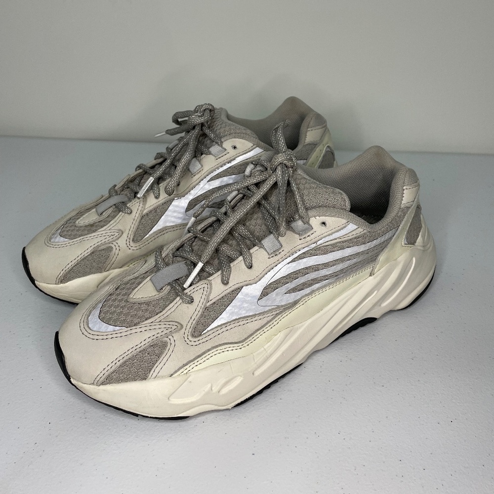Yeezy Boost 700 V2 Static Men’s Size 9.5